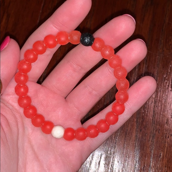 Red Lokai bracelet - Picture 2 of 3